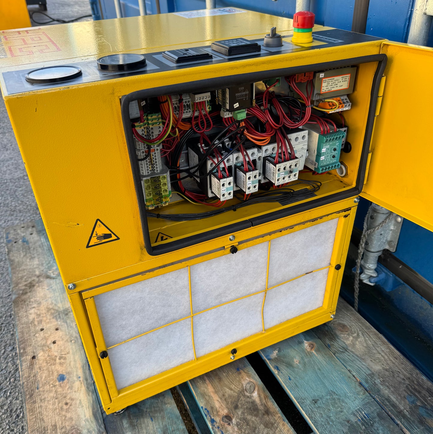 HPC / Kaeser SX6 Floor Mounted Rotary Screw Compressor (4.0kW, 5.5HP, 16.5CFM)