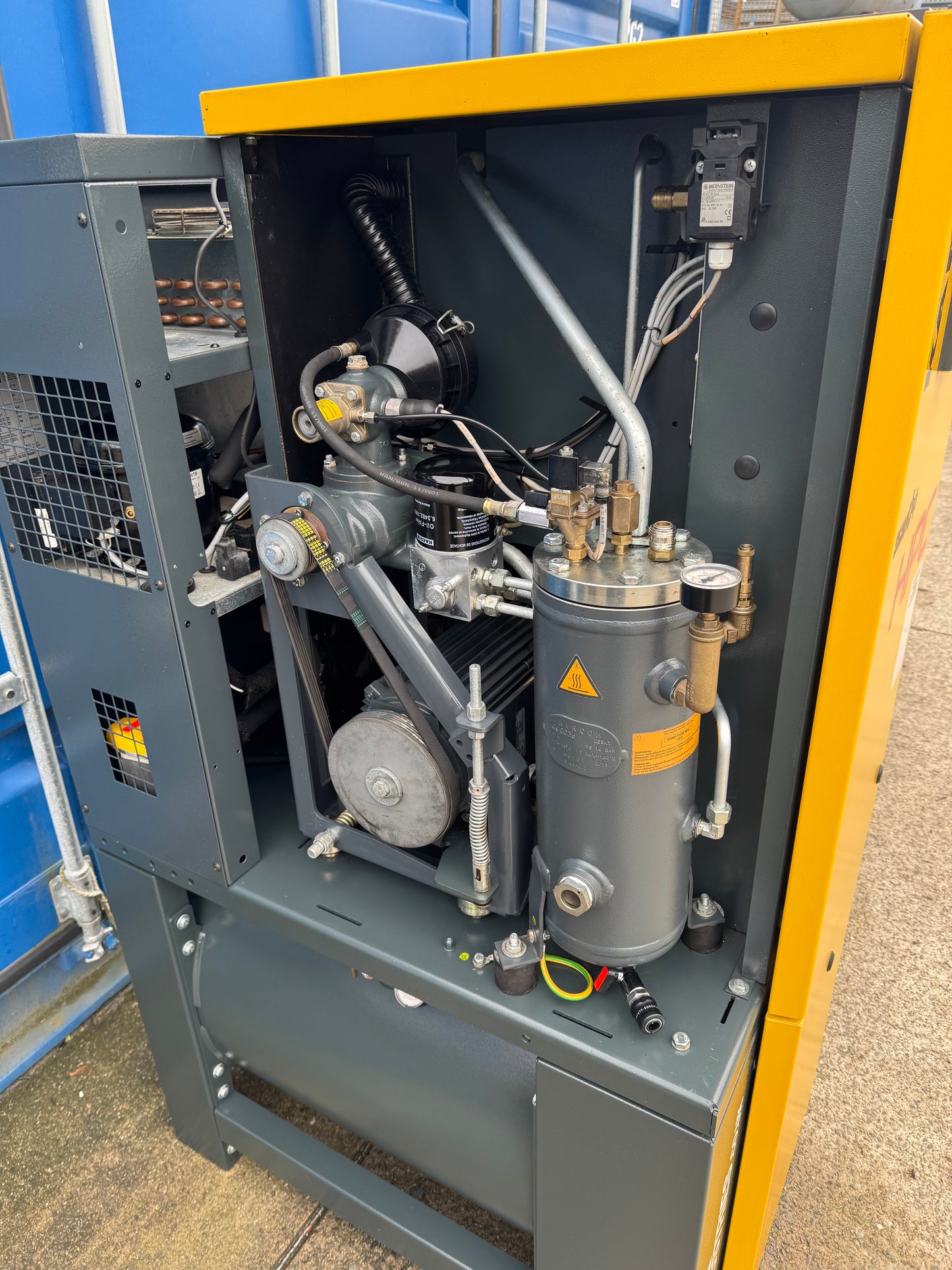 HPC / Kaeser Aircenter 15 Rotary Screw Compressor + Receiver + Dryer 9.0Kw, 53cfm!