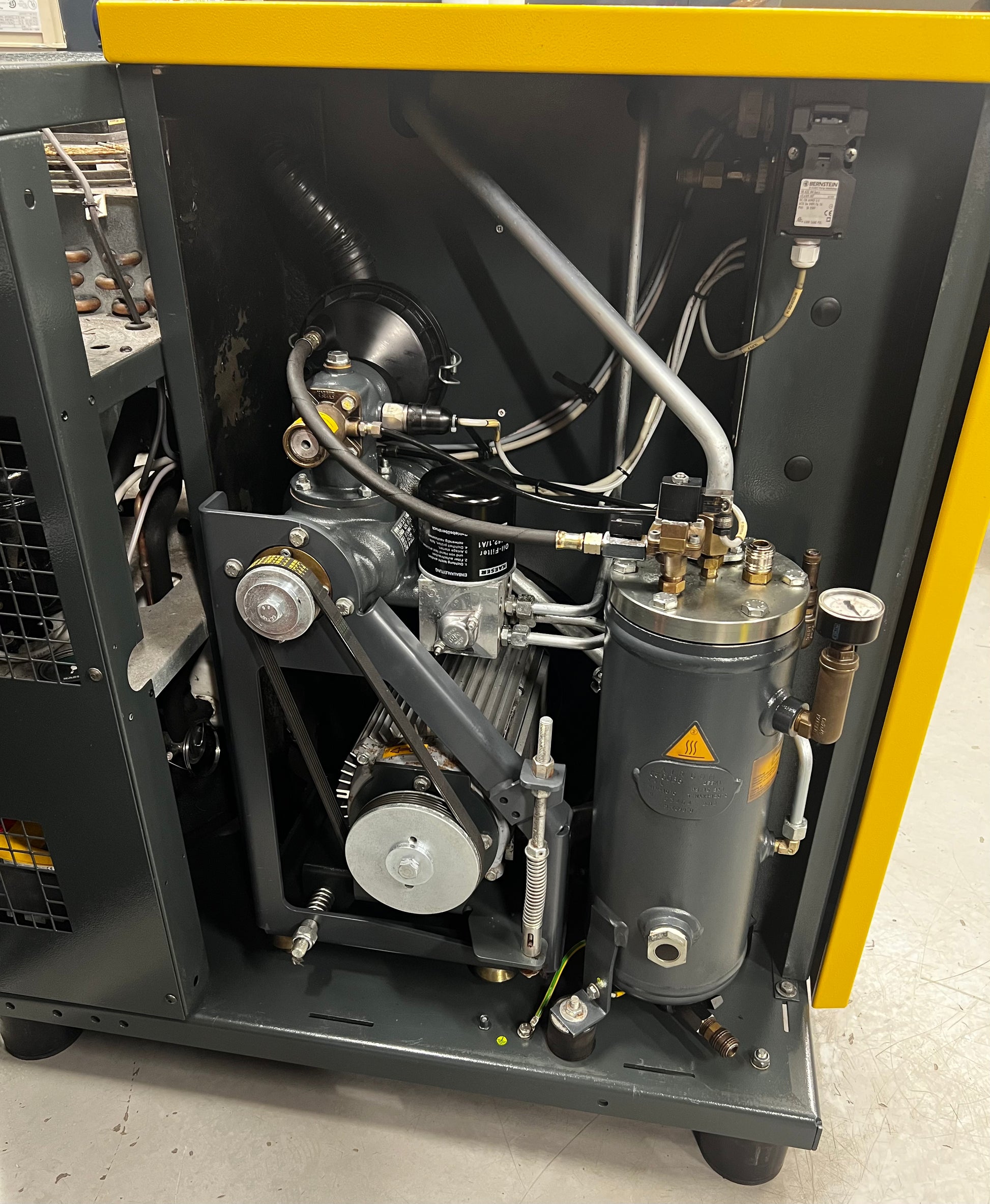 HPC / Kaeser SM12T Floor Mounted Rotary Screw Compressor + Dryer (7.5K ...