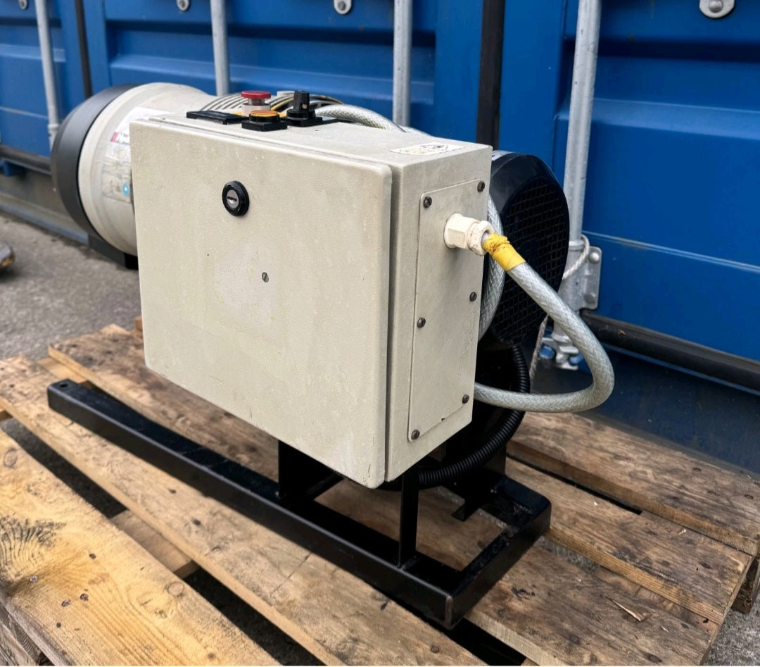 Hydrovane 25 Tripod Mounted Rotary Vane Compressor, 20.1Cfm, 4.0Kw!