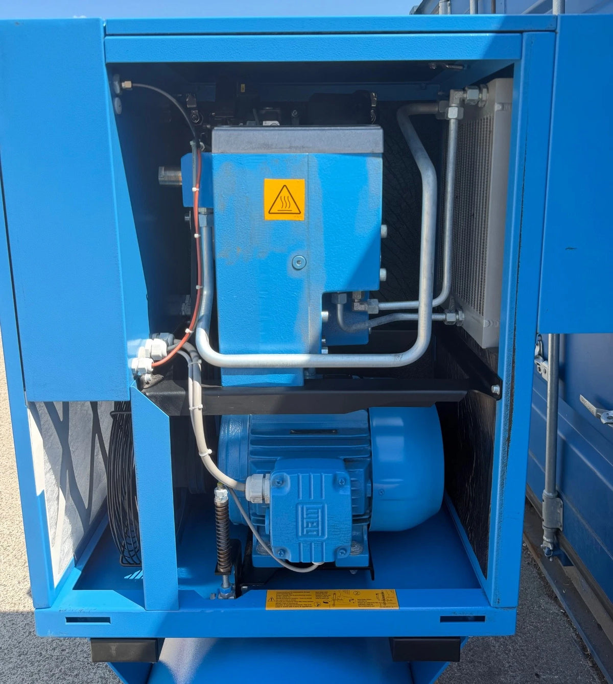 Boge C9DR-270 Receiver Mounted Rotary Screw Compressor + Dryer (42Cfm, 7.5Kw)