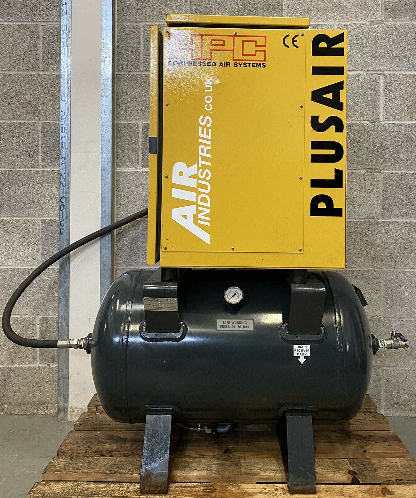 HPC / Kaeser SM8 Receiver Mounted Rotary Screw Compressor (5.5kW, 7.5HP, 25CFM, 160L)